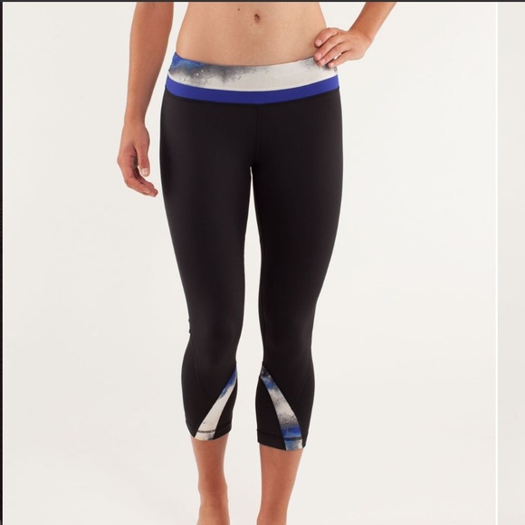 🍋EUC Lululemon Run: Inspire Crop II
Black / Milky Way Multi Print /Pigment Blue - Picture 1 of 9